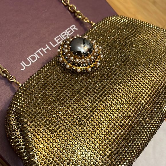 Judith Leiber Gold Handbag. - Picture 2 of 4